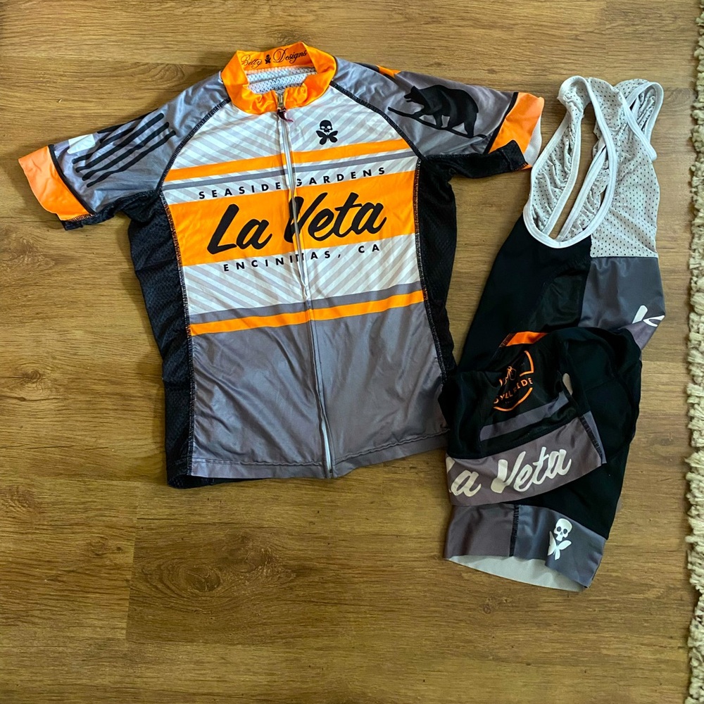 Womens cycling kit size medium